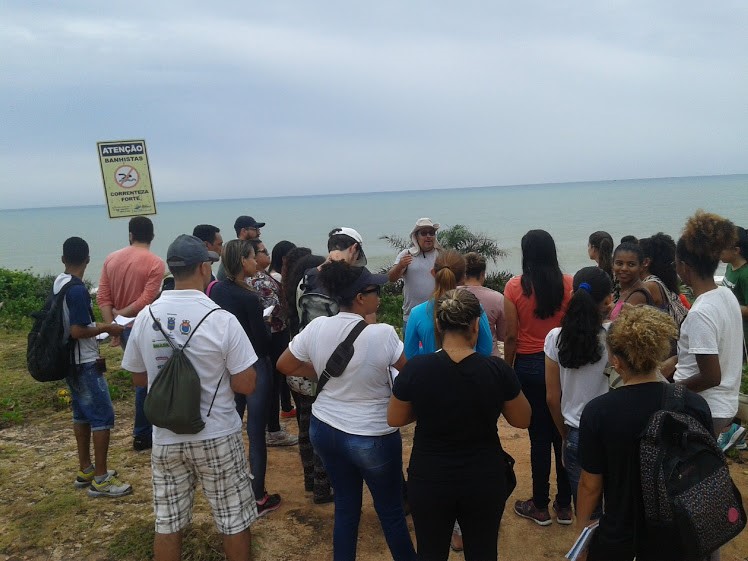 Aula de campo em ambiente de Restinga